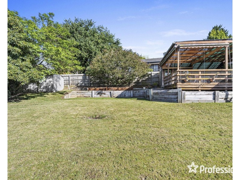 15 Ashbrook Place, Mooroolbark VIC 3138