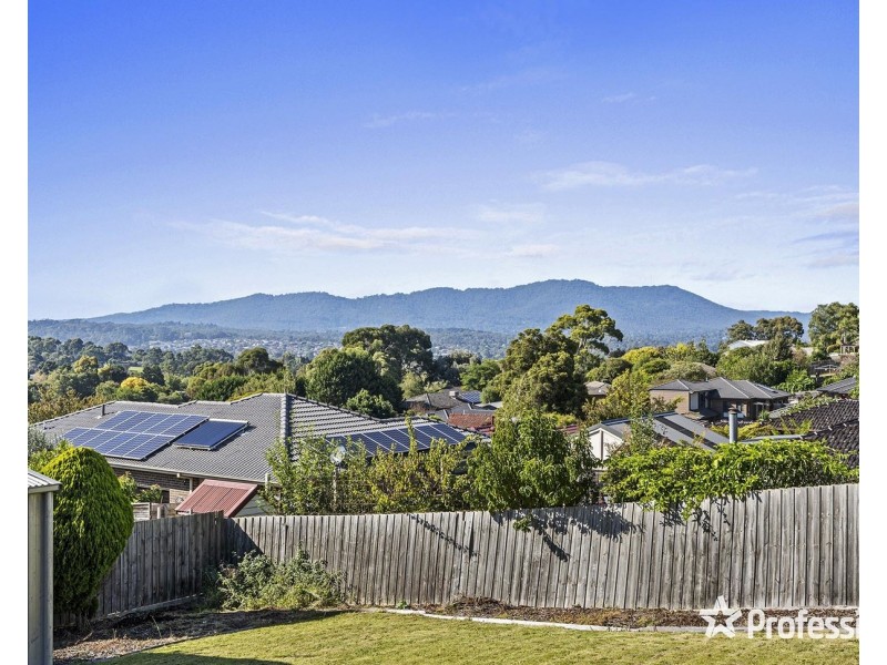 15 Ashbrook Place, Mooroolbark VIC 3138