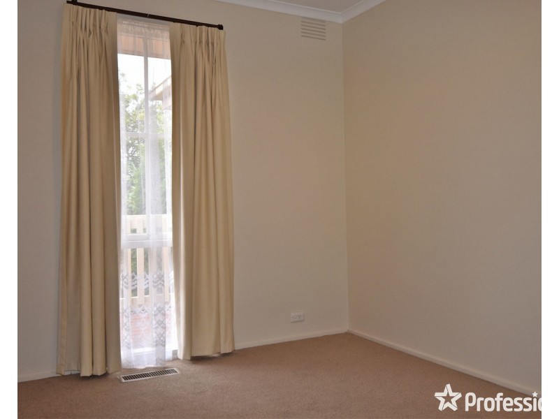35 Landscape Drive, Mooroolbark VIC 3138