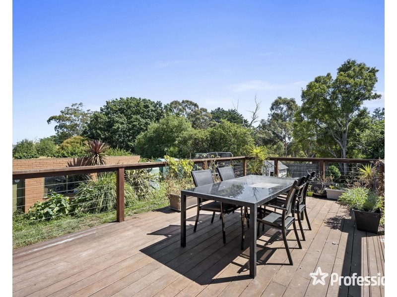 13 Williams Road, Mooroolbark VIC 3138