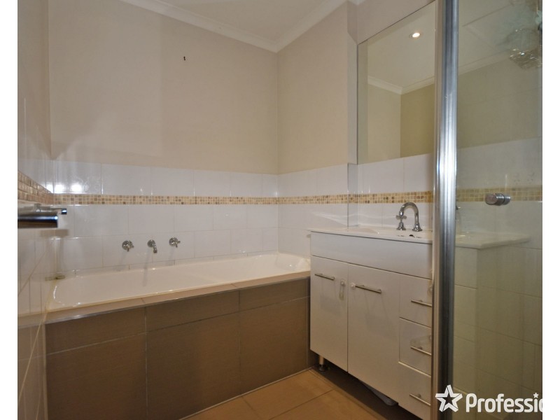 8/5-7 Alfrick Road, Croydon VIC 3136