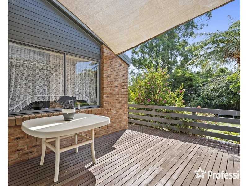 37 Irvine Street, Mount Evelyn VIC 3796