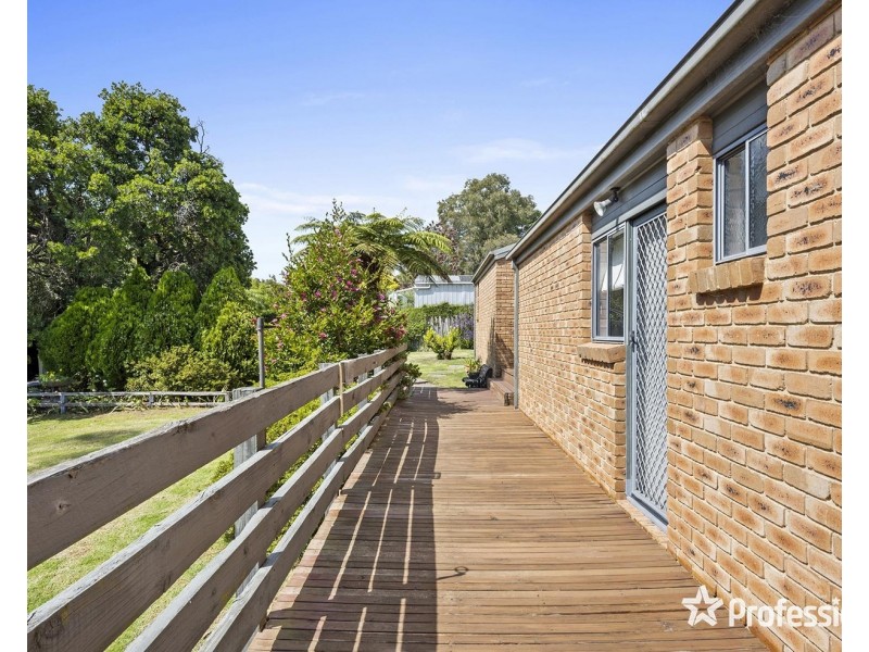 37 Irvine Street, Mount Evelyn VIC 3796