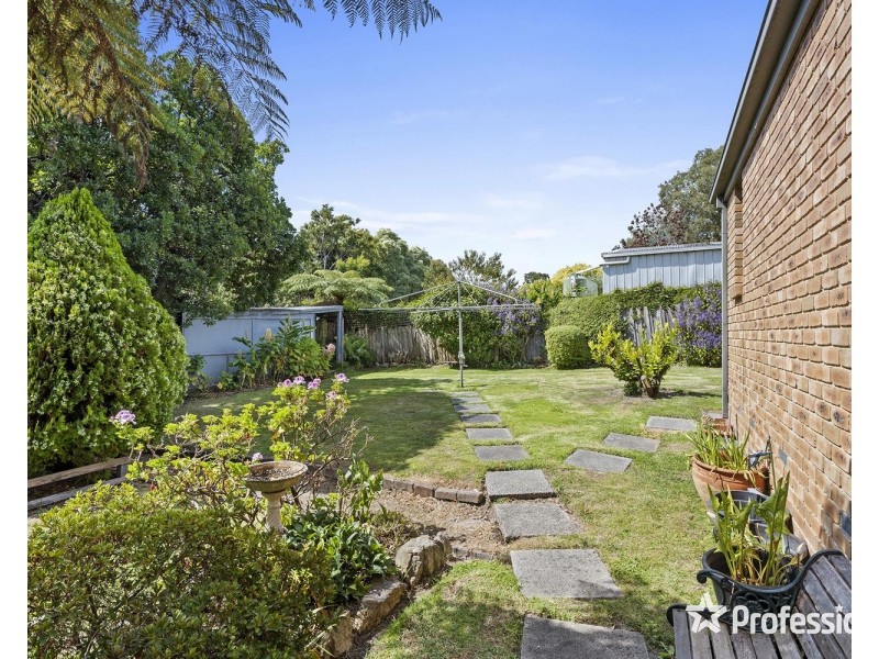 37 Irvine Street, Mount Evelyn VIC 3796