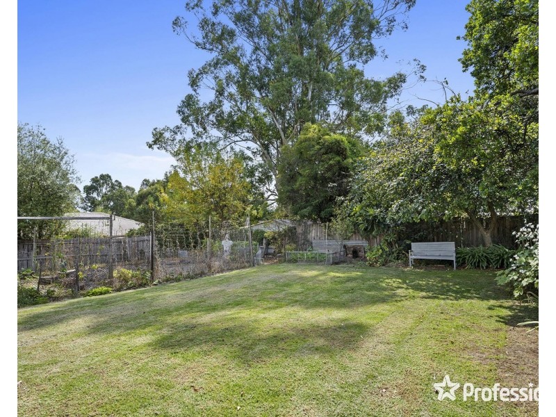 37 Irvine Street, Mount Evelyn VIC 3796