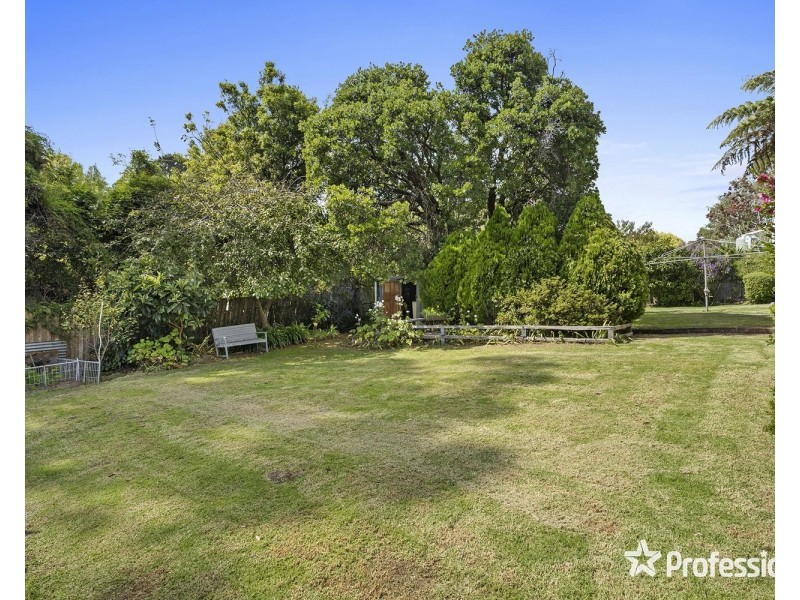 37 Irvine Street, Mount Evelyn VIC 3796