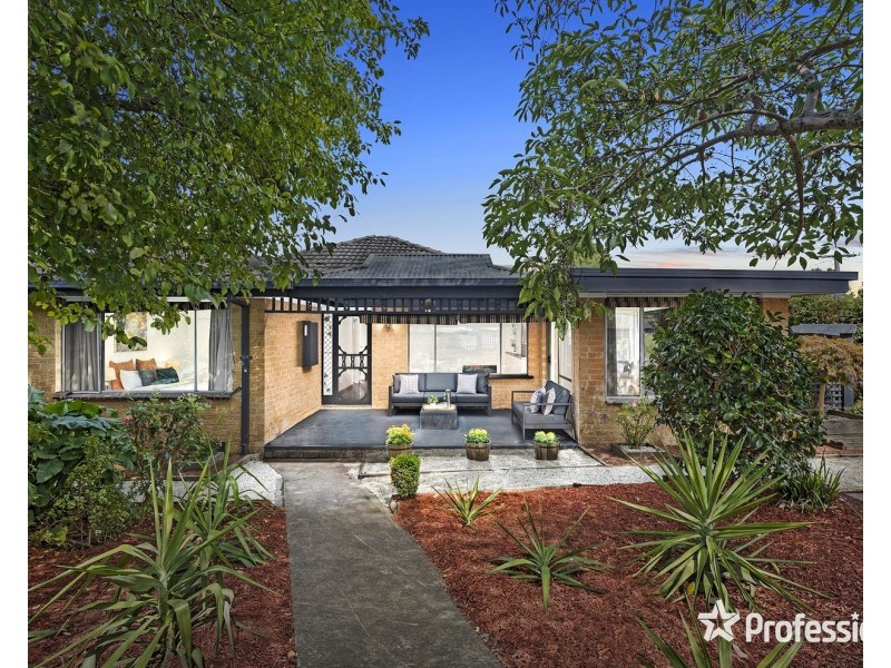 31 Ballantyne Crescent, Kilsyth VIC 3137