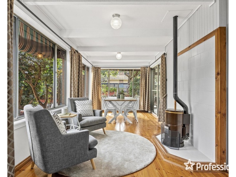 31 Ballantyne Crescent, Kilsyth VIC 3137