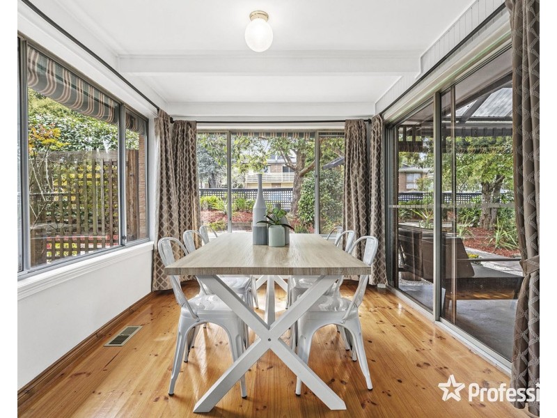 31 Ballantyne Crescent, Kilsyth VIC 3137