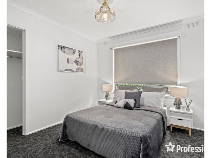 31 Ballantyne Crescent, Kilsyth VIC 3137