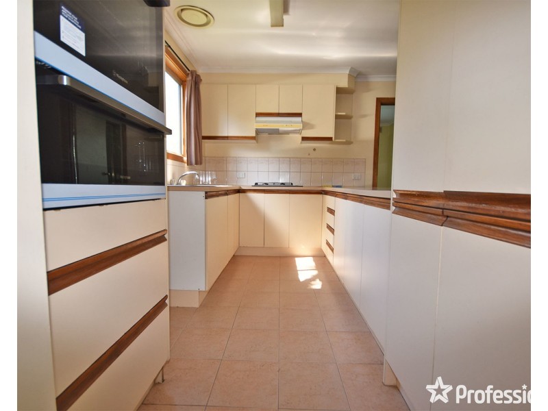 4a Roland Avenue, Mount Evelyn VIC 3796