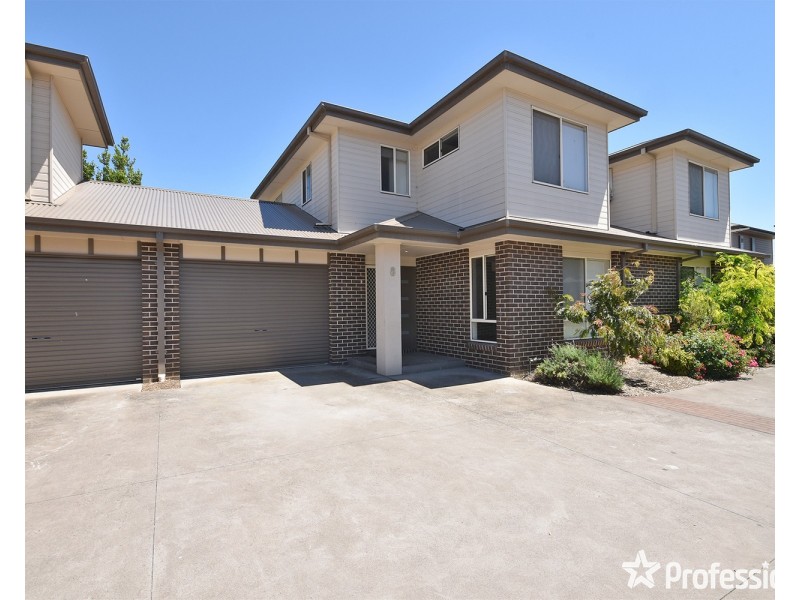 8 Heath Close, Mooroolbark VIC 3138