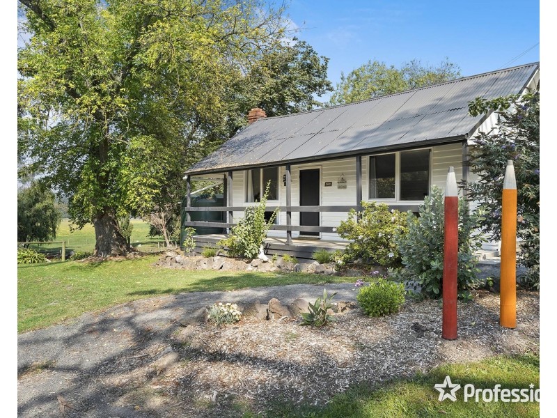 45 Dalry Road, Launching Place VIC 3139