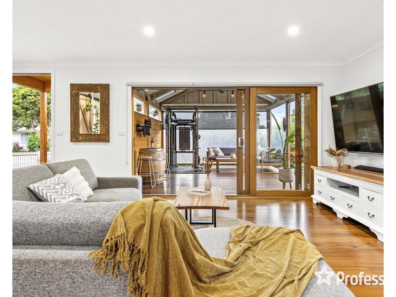19 Diane Crescent, Mooroolbark VIC 3138