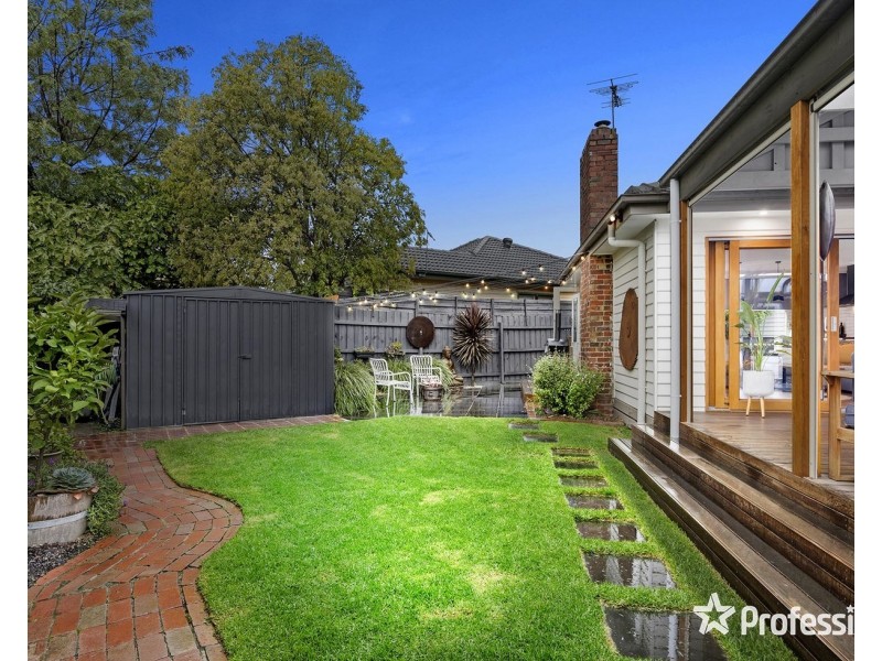 19 Diane Crescent, Mooroolbark VIC 3138