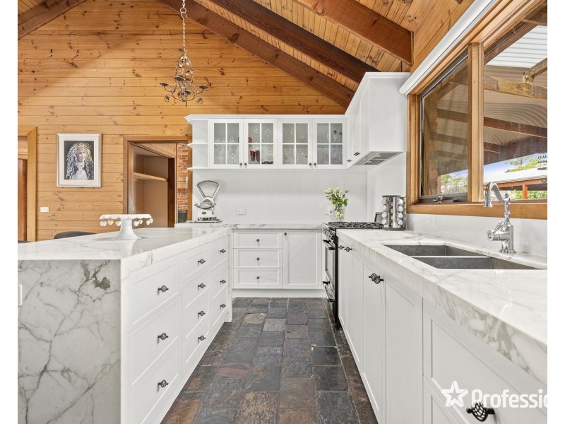 230 Cambridge Road, Kilsyth VIC 3137