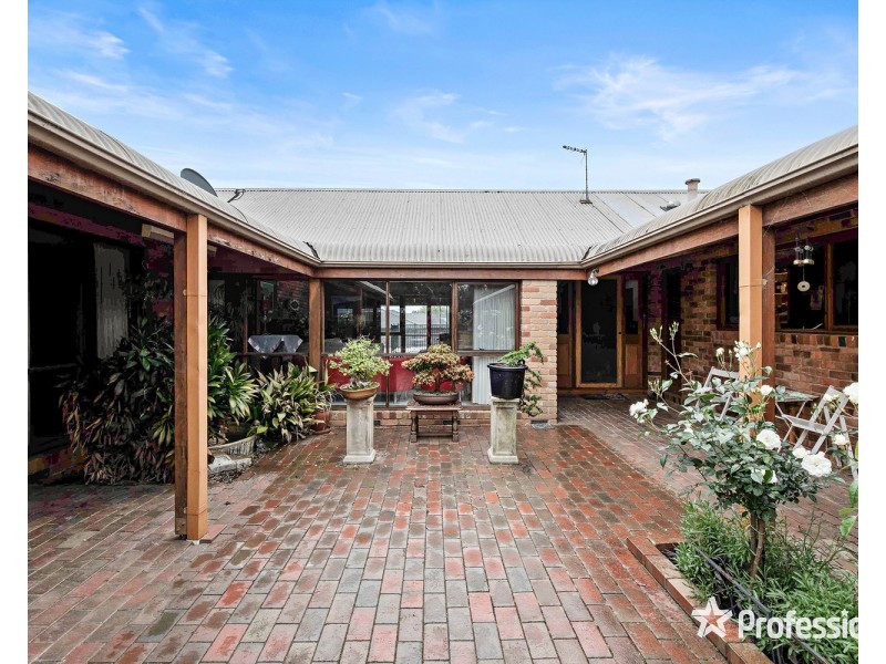 230 Cambridge Road, Kilsyth VIC 3137