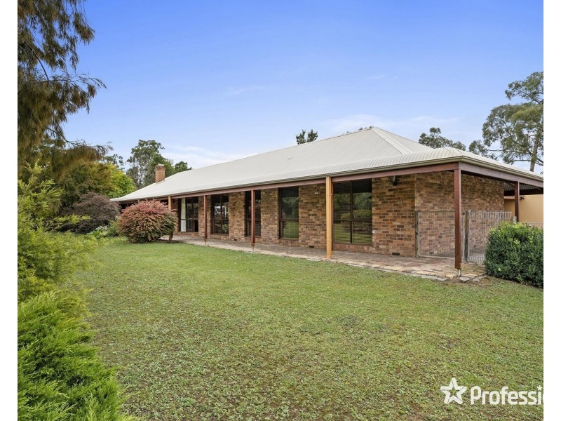 230 Cambridge Road, Kilsyth VIC 3137