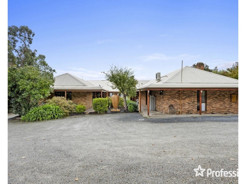 230 Cambridge Road, Kilsyth VIC 3137