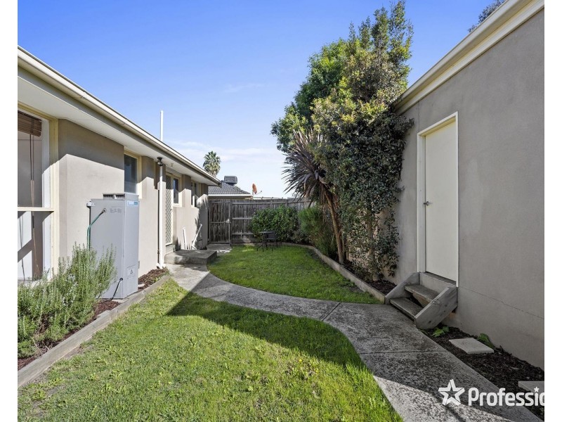 71 Cardigan Road, Mooroolbark VIC 3138