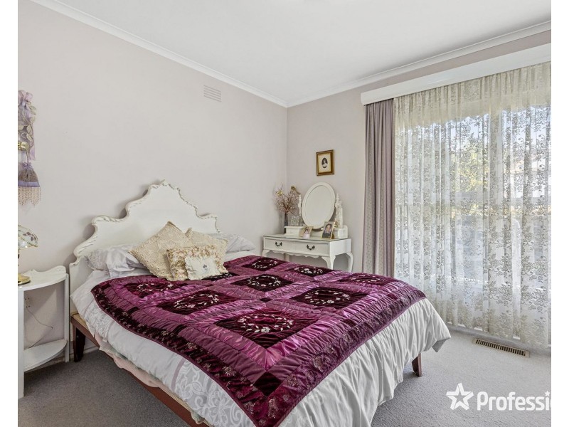 64 Kipling Avenue, Mooroolbark VIC 3138