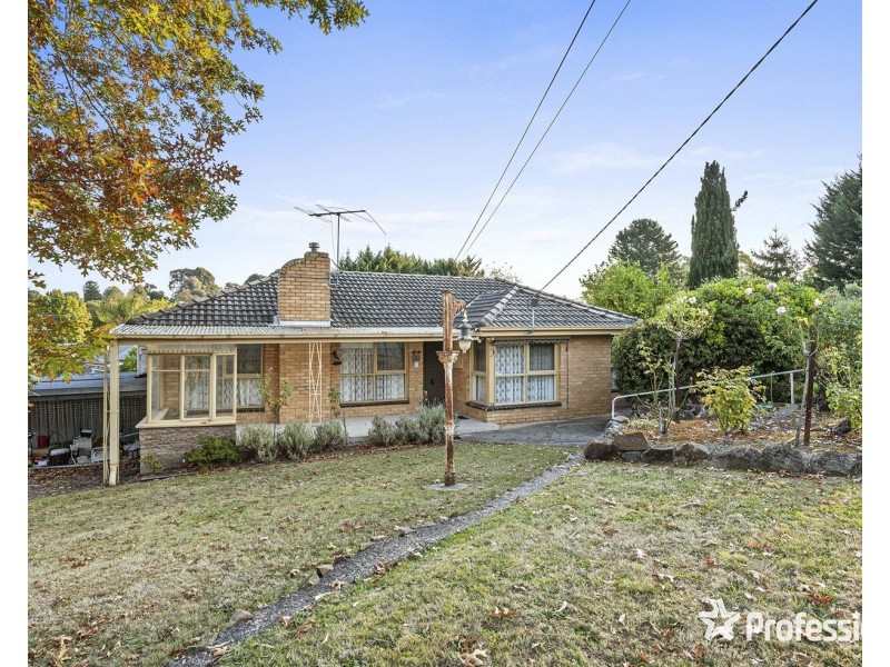 64 Kipling Avenue, Mooroolbark VIC 3138