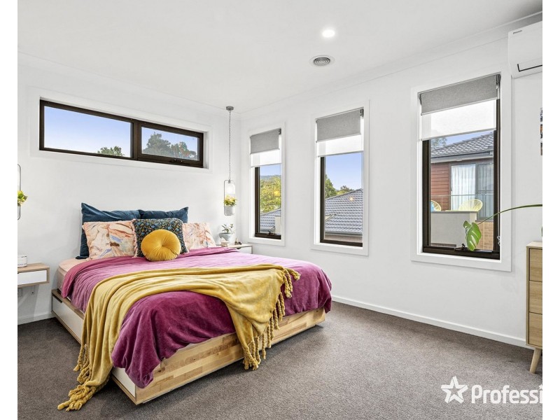 9 Scarlett Close, Kilsyth VIC 3137