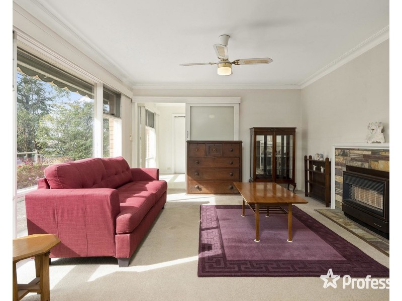 230 Hull Road, Mooroolbark VIC 3138