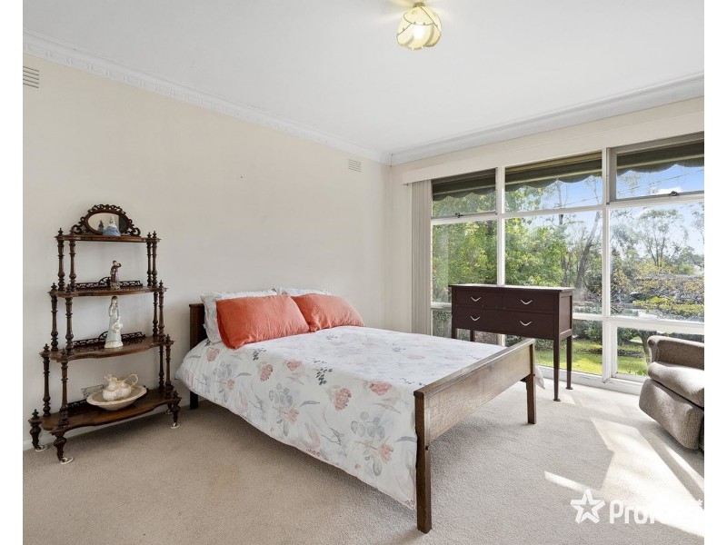 230 Hull Road, Mooroolbark VIC 3138