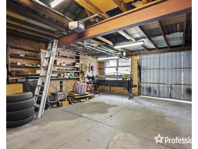 230 Hull Road, Mooroolbark VIC 3138