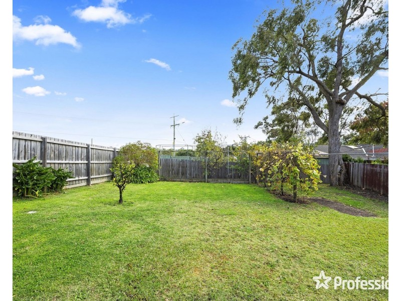 230 Hull Road, Mooroolbark VIC 3138