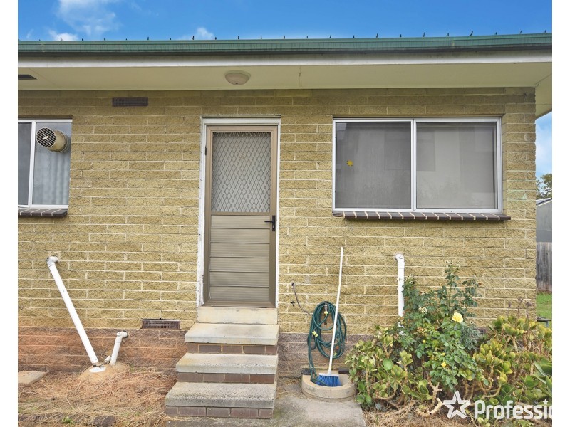 4/13 Hawthory Road, Kilsyth VIC 3137