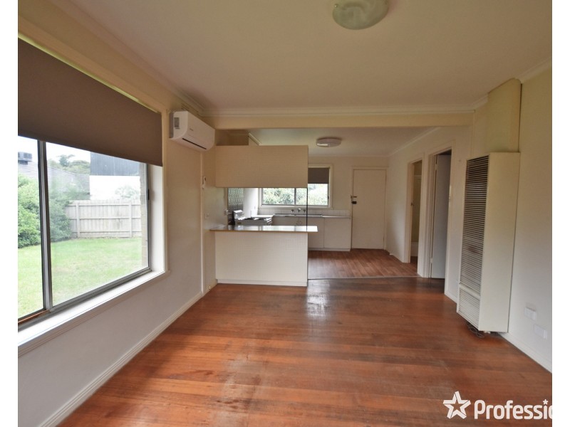 4/13 Hawthory Road, Kilsyth VIC 3137