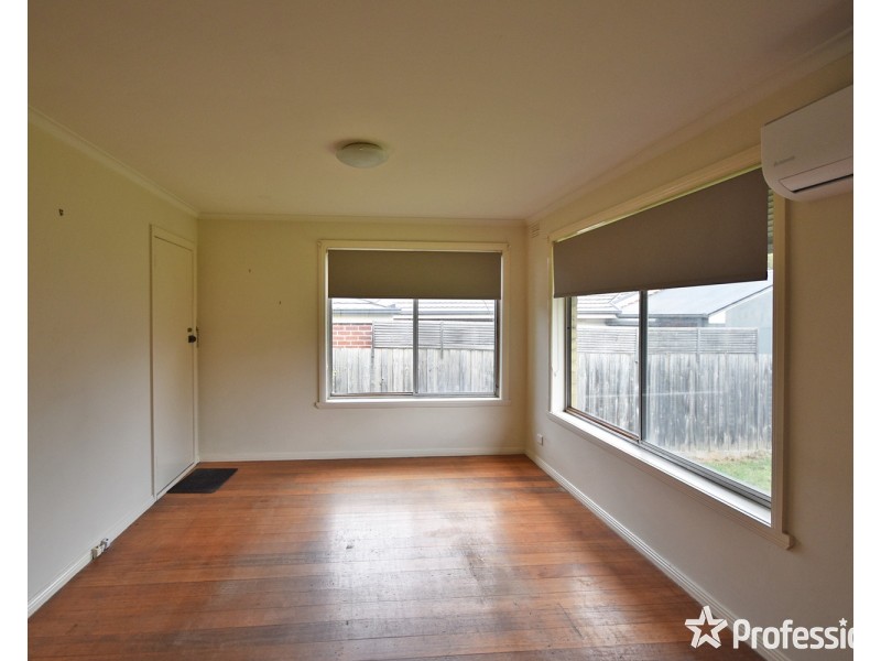 4/13 Hawthory Road, Kilsyth VIC 3137