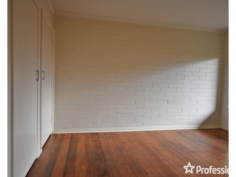 4/13 Hawthory Road, Kilsyth VIC 3137