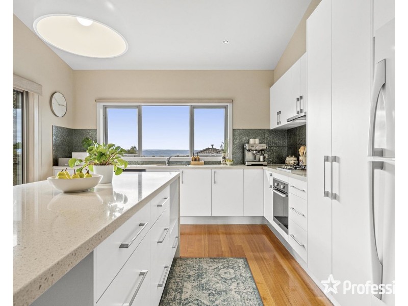 76 Albert Hill Road, Lilydale VIC 3140