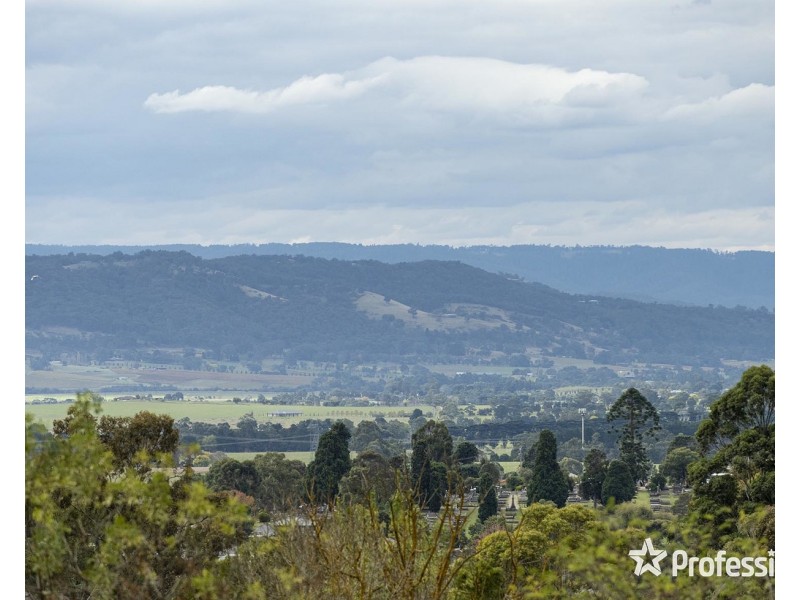 76 Albert Hill Road, Lilydale VIC 3140