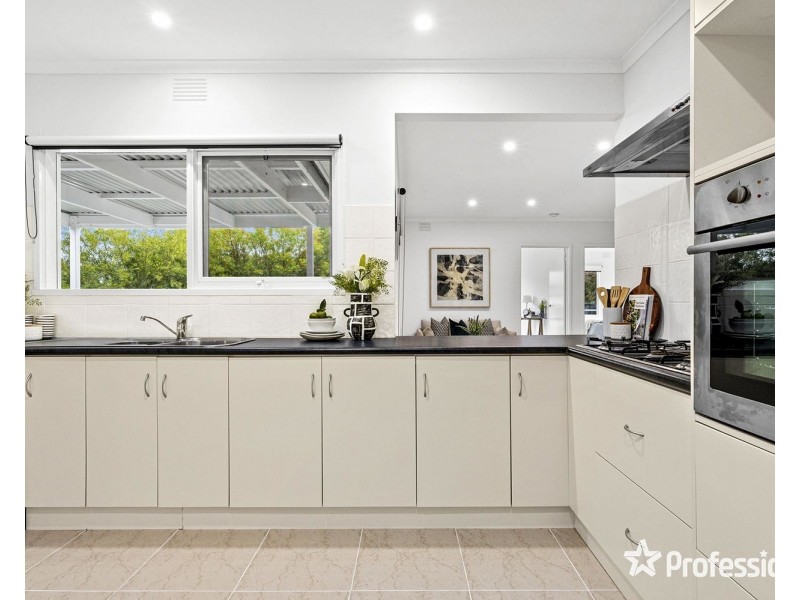 7 View Street, Wandin North VIC 3139