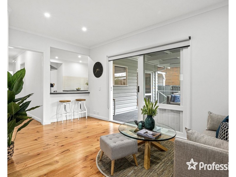 7 View Street, Wandin North VIC 3139