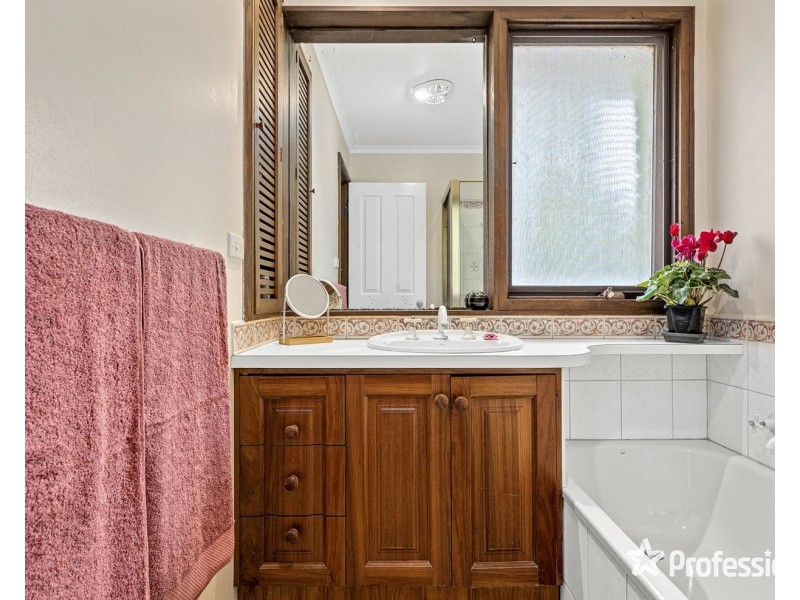 5 Raleigh Street, Seville VIC 3139