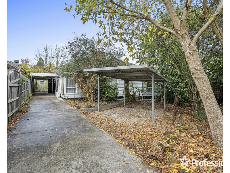 22 Durham Road, Kilsyth VIC 3137