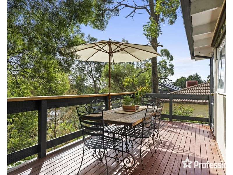 65 Commercial Road, Mount Evelyn VIC 3796