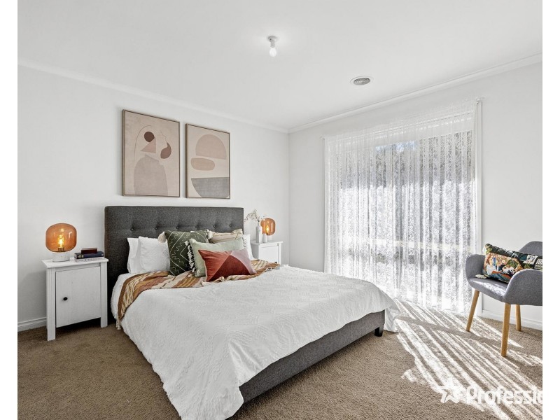 35 Elms Road, Mooroolbark VIC 3138