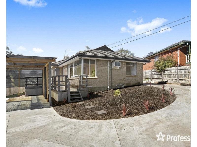 50 Greenslopes Drive, Mooroolbark VIC 3138