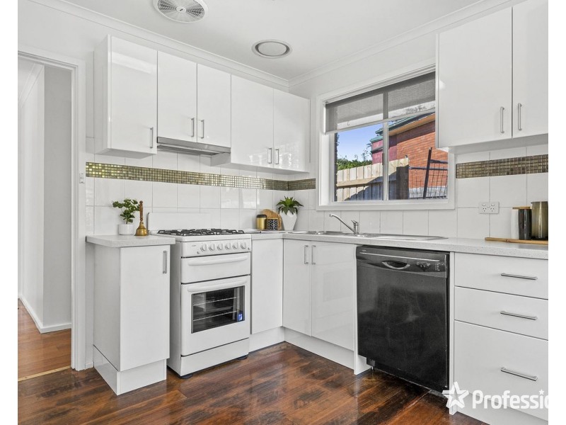 50 Greenslopes Drive, Mooroolbark VIC 3138