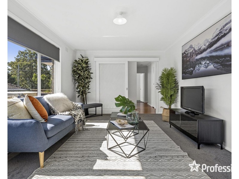 50 Greenslopes Drive, Mooroolbark VIC 3138