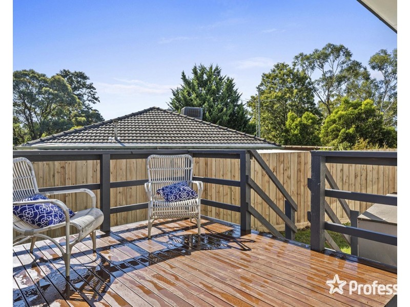 50 Greenslopes Drive, Mooroolbark VIC 3138