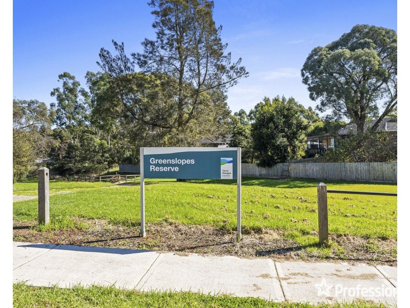 50 Greenslopes Drive, Mooroolbark VIC 3138