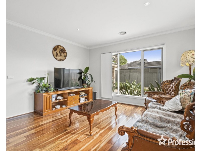 18a Blackburn Road, Mooroolbark VIC 3138