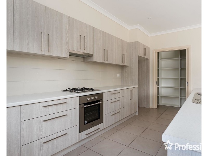 36a Pembroke Road, Mooroolbark VIC 3138